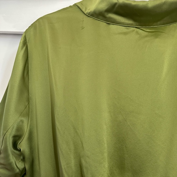 ❌SOLD❌Cinq a sept jacey green silk button down faux wrap dress FINAL PRICE - Picture 11 of 13